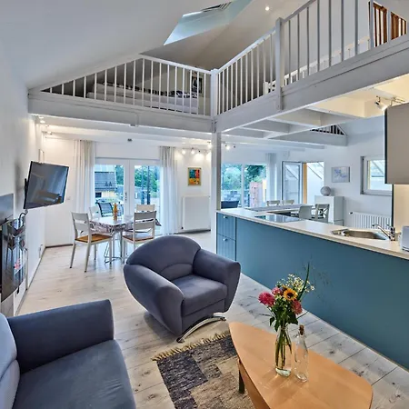 Holiday home Modern With Terrace