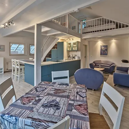 Holiday home Modern With Terrace *