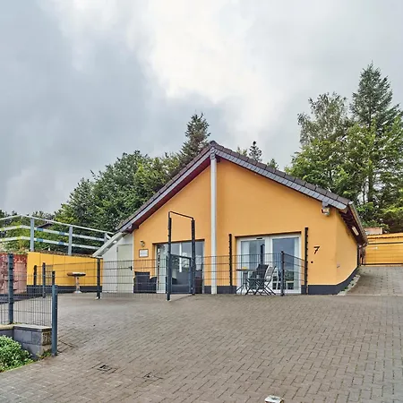 Prázdninový dům Modern With Terrace Hellenthal
